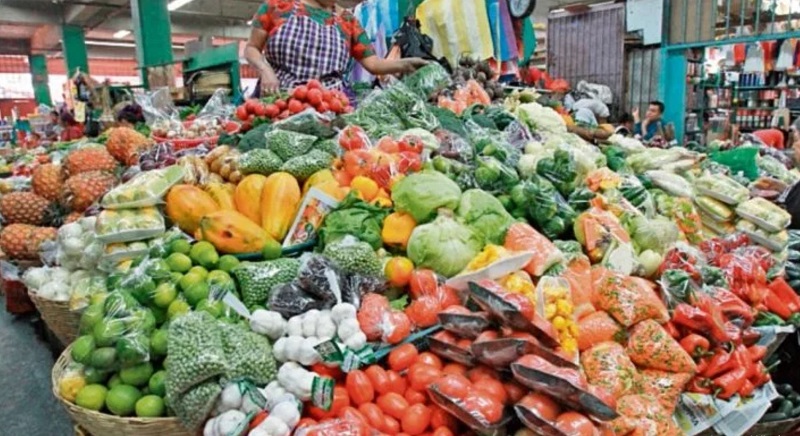 Según el Departamento Nacional de Estadística, DANE, el precio de los alimentos continúa su tendencia alcista y es el principal factor del alto costo de vida en Colombia.
