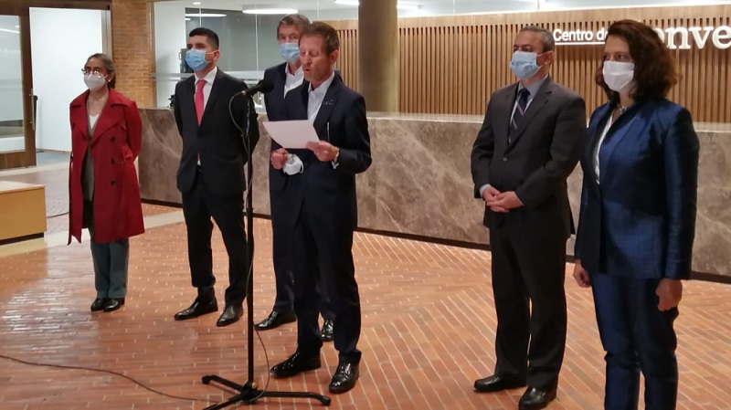 El Gobierno Nacional decidió no firmar el preacuerdo con el comité del paro, hasta tanto no se establezca en el texto que se levanten todos los bloqueos en las vías del territorio nacional.