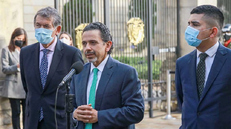 Así lo anunció el alto comisionado de paz Miguel Ceballos al señalar que el Gobierno está en plena disposición de adelantar una mesa de negociación con el Comité Nacional del Paro con el objeto de avanzar  "en los temas de la agenda que acordaremos con acompañamiento y facilitación de la Iglesia católica y de la ONU”. 