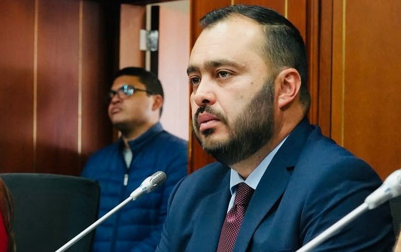 El presidente de la Comisión Tercera del Senado, Jairo Castellanos Serrano, radicó el proyecto de ley ‘Reconexión Sin Barreras’ para acabar con cobros por reconexión y reinstalación, iniciativa que busca eliminar los costos para el restablecimiento de servicios públicos esenciales para hogares más vulnerables: estratos 1, 2 y 3.