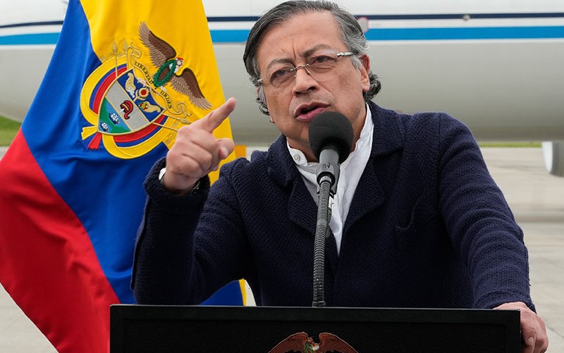 En una alocución televisada, el jefe de Estado colombiano consideró la descertificación como “una injusticia, una grosería profunda contra el país que más sangre ha regado para que la sociedad de los Estados Unidos y de Europa no consuman tanta cocaína”. 
