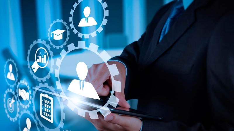 El presidente Iván Duque y el Registrador Nacional Alexander Vega, presentaron la plataforma Infocandidatos ‘Joven Elige Joven’ una ‘red social’ que permite que candidatos, listas independientes o partidos políticos, establezcan contacto directo con su electorado segmentado, por lo cual, todos los mensajes y ‘En vivo’ serán vistos únicamente por sus posibles electores.