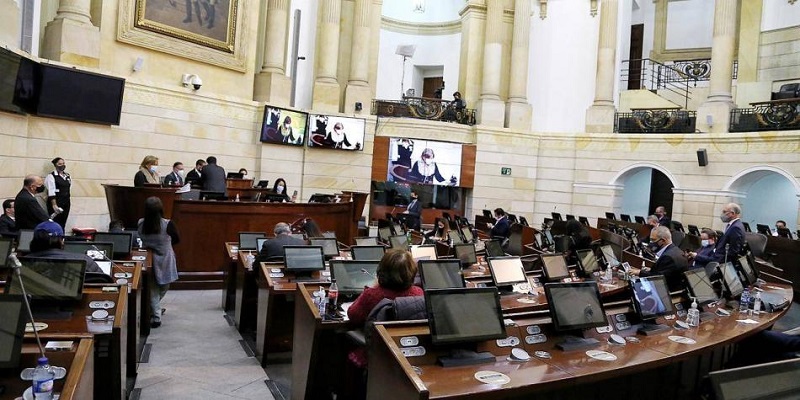 Por 66 votos a favor y 2 en contra, la plenaria del senado aprobó el ascenso de 6 oficiales de la Fuerzas Armadas donde se destaca el del director de la Policía Nacional, Jorge Luis Vargas, quien alcanzó el grado de Mayor General.