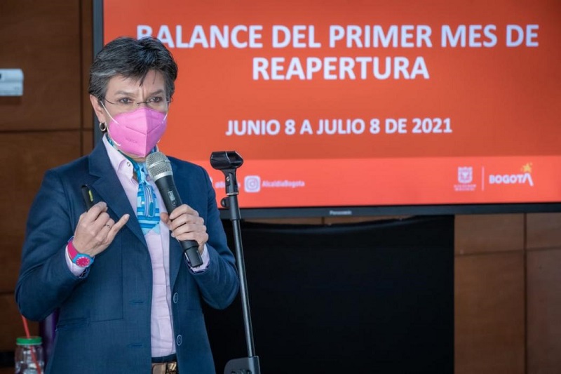 Así lo informó la alcaldesa de la capital de Colombia, Claudia López, quien señaló que se debe seguir con el pacto de cuidado.