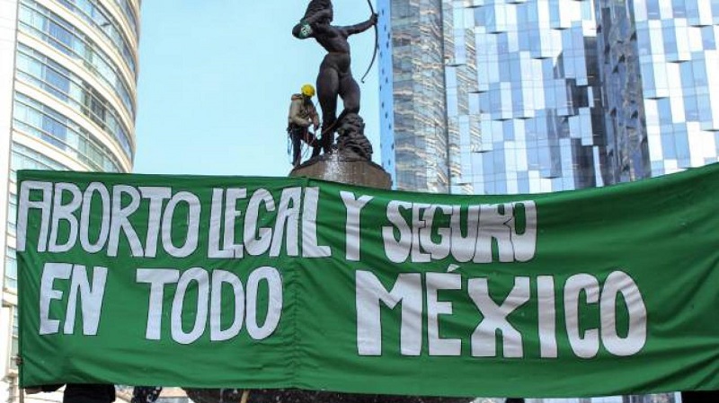 El aborto en México se despenaliza por fallo de la Corte Suprema de ese país que sentenció que es inconstitucional castigar esa práctica lo que permite abrir el camino para que sus mujeres puedan acceder a dicho procedimiento.