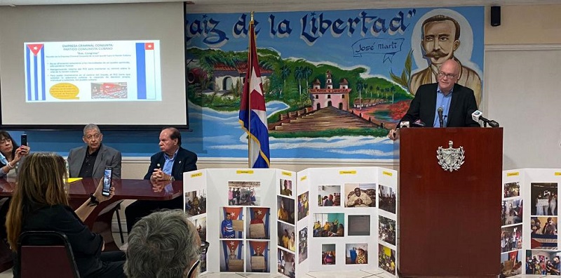 El “Congreso de la Nación Cubana”, una iniciativa que se puso en marcha en la isla de Cuba ante la falta de representación de los ciudadanos en las instancias de poder bajo el control del régimen castrista desde hace 61 años, fue presentado por líderes de exilio cubano en Miami.