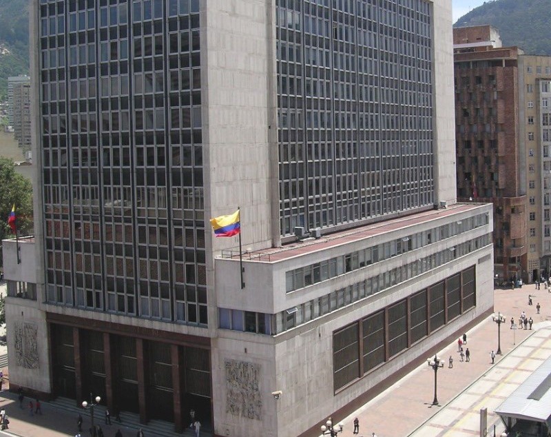 Banco de la República sube la tasa de interés a 12.25%