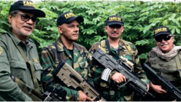 Las Fuerzas Militares de Colombia iniciaron una ofensiva decisiva para contener, parar y erradicar, las acciones violentas de las disidencias de las Farc que se están fortaleciendo con el reclutamiento, armamento, formación ideológica y bélica, financiado por el narcotráfico, donde en  cercanías la frontera con Venezuela ya el ejército ha logrado golpes efectivos en campamentos, rescatado a 40 jóvenes y menores de edad, que estaban en sus filas delincuenciales y ahora gozan del bienestar al lado de sus familias en el territorio nacional.