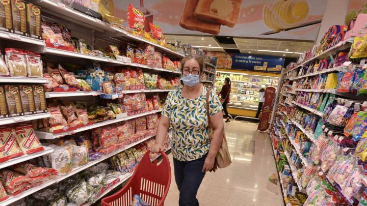 Así lo propone la bancada del Partido Liberal en el Congreso a través de un proyecto de ley y que pretende evitar que cualquier gobierno de turno, grave cualquier producto de los artículos de primera necesidad en la canasta familiar.