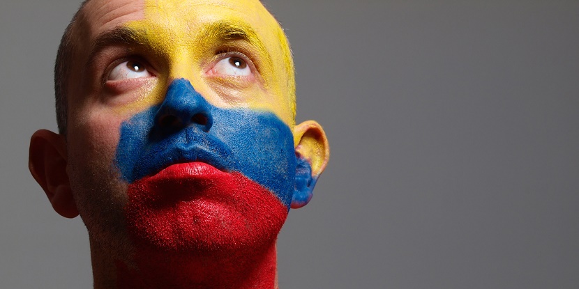 El Pueblo de Colombia sabe lo que es la Violencia. Por más de 50 años vivió uno de los conflictos armados de mayor impacto en la historia reciente, con un saldo terrible de cerca de 300 mil muertos, 80.514 desaparecidos, 37.094 secuestrados, 15.687 víctimas de violencia sexual y 17.804 menores de 18 años reclutados, de acuerdo a El Observatorio de Memoria y Conflicto. 