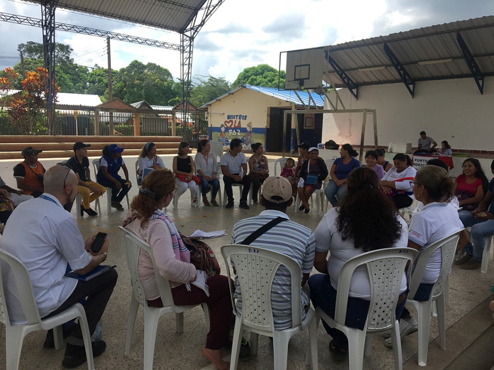 La Agencia de la ONU para los Refugiados (ACNUR) junto con las instituciones colombianas, como la Agencia Presidencial de Cooperación y Unidad para las Víctimas, así como la Agencia Coreana de Cooperación Internacional, KOICA, trabajan para ofrecer soluciones duraderas a las víctimas de desplazamiento forzado.