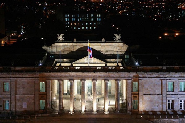 Más de 60 congresistas, entre senadores y representantes a la Cámara, anuncian la creación del Congreso Virtual.