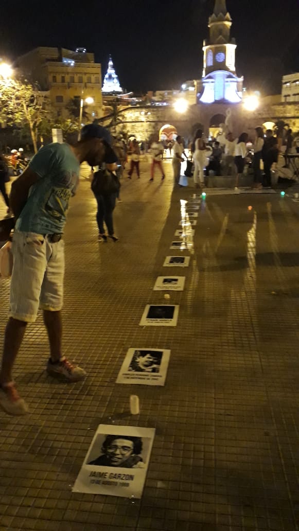 Colombia sigue registrando años difíciles para la libertad de prensa. En 2018 las amenazas, la censura, la violencia y las presiones del poder al trabajo periodístico se mantuvieron como constante. En lo corrido de 2019 se identifica una continuidad en relación a los temas que mayor nivel de riesgo generan para los periodistas: el cubrimiento periodístico relacionado con economías ilegales, asesinatos a liderazgos sociales, corrupción y territorios de frontera.