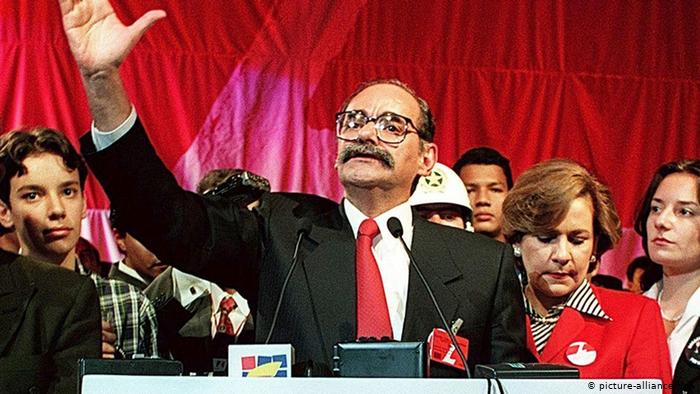 Entre los que se destacan están el del expresidente Ernesto Samper Pizano, quien dijo que recibió la noticia con “mucha tristeza y consternación” y fue contundente en señalar ante los medios de comunicación que si “Serpa hubiera sido Presidente no se estaría viviendo la situación actual que está pasando Colombia.