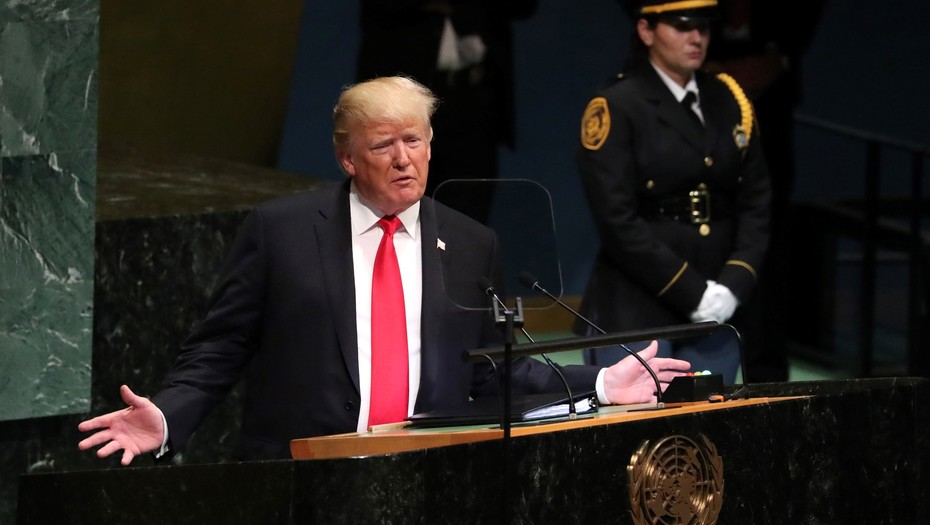 El Presidente de los Estados Unidos Donald Trump, al condenar la tragedia humana que se vive en Venezuela a causa del Gobierno del Presidente Nicolás Maduro, exhortó a la Organización de las Naciones Unidas- ONU- apoyo para restaurar la Democracia en el vecino país, tras afirmar que es un régimen represivo que ha llevado a la bancarrota a esa nación y sumergido a su pueblo en la pobreza. 
