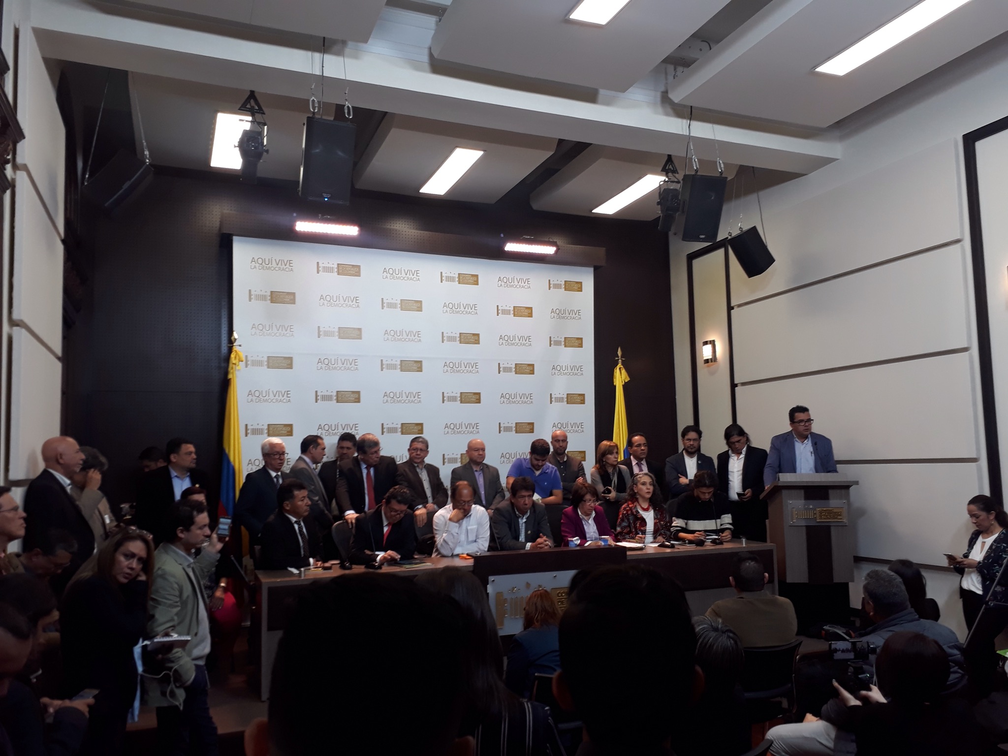 La bancada de Oposición del Congreso de la República anunció esta mañana movilizaciones para demostrar su rechazo a la Ley de Financiamiento propuesta por el Presidente Ivan Duque Márquez.