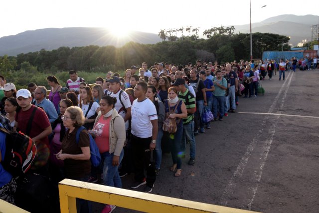 La Organización Internacional para las Migraciones (OIM) y ACNUR lanzó el Plan de Respuesta para Refugiados y Migrantes (RMRP) para el año 2021 en el que proyecta que aumente a 8,13 millones la cantidad de venezolanos que abandonen su país, actualmente hay fuera 5,4 millones de venezolanos. 