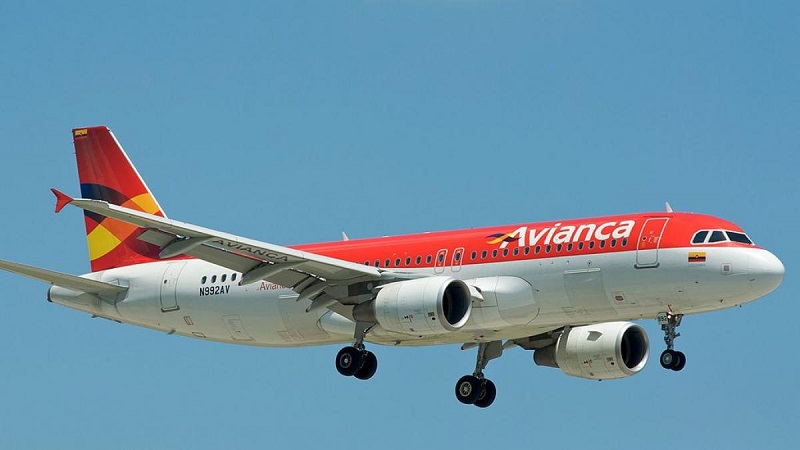 “Gobierno nacional participará en la reestructuración de @Avianca con el fin de preservar el servicio aéreo de los colombianos”, así lo dio a conocer el Ministerio de Hacienda, a través de un twitter donde anexa un comunicado donde señala que la finalidad de la participación del Ejecutivo es preservar el servicio aéreo de los colombianos en estos momentos de crisis.