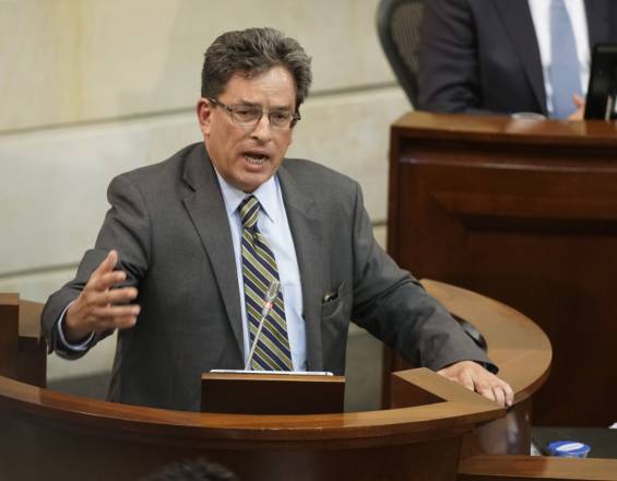 Se trata de pagar la deuda causada por la pandemia del coronavirus, según lo dio a conocer el ministro de hacienda Alberto Carrasquilla, tras anunciar que la iniciativa será presentada consideración del Congreso en el primer trimestre de 2021.