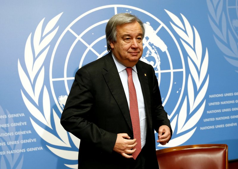 Así lo advirtió el secretario general de la Organización de las Naciones Unidas (ONU), Antonio Guterres, al presentar el primer informe de la Misión de Verificación en Colombia en 2019, donde agrega además que “todavía quedan por delante algunas de las tareas más difíciles para consolidar la paz”.
