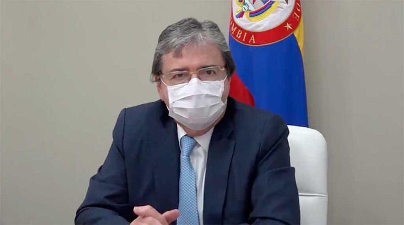 El ministro de defensa Carlos Holmes Trujillo García sigue en cuidados intensivos en el Hospital Militar por el contagio del Covid 19.