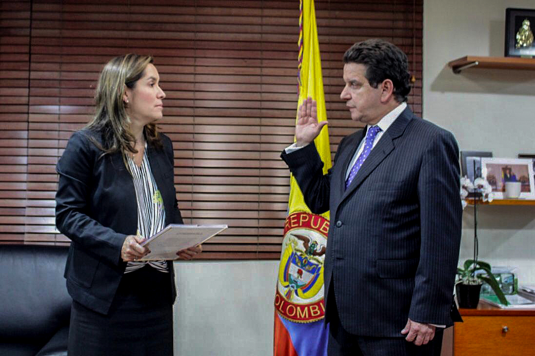 Ante la Ministra de Minas y Energía, María Fernanda Suárez Londoño, se posesionó como Presidente de la Agencia Nacional de Hidrocarburos- ANH- Luis Miguel Morelli Navia.