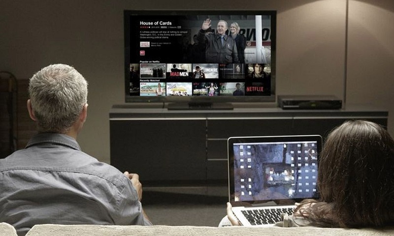 Las plataformas audiovisuales como Netflix, HBO, Amazon Prime Video y otras ya son dueñas del 25% del mercado televisivo mundial y han alcanzado los 900 millones de suscriptores, según un estudio de la escuela de negocios OBS Business School, donde se destaca que la pandemia favoreció notablemente su expansión.