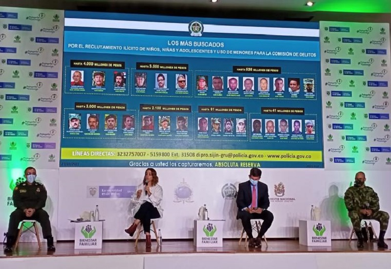El ministro de defensa Diego Molano Aponte, dijo que se ofrece una recompensa de hasta $4.000 millones de pesos (más de un millón de dólares) por información que permita la captura de estos cabecillas.
