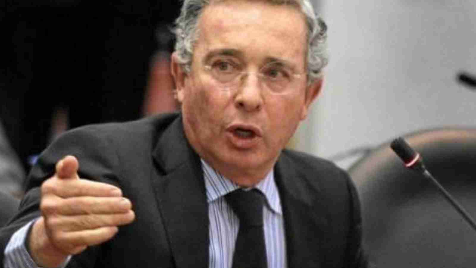 Uribe aspira al Senado