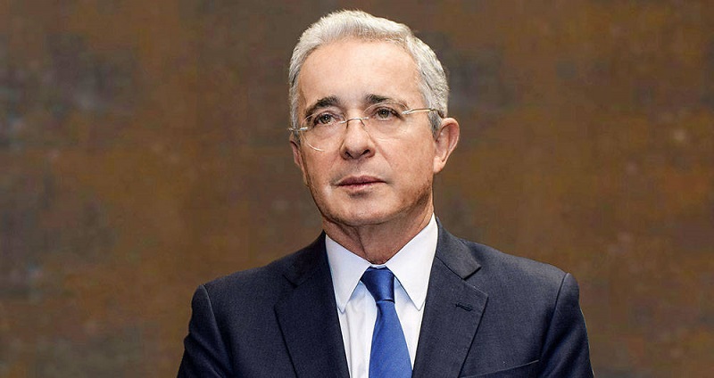 El expresidente y jefe del partido Centro Democrático, Álvaro Uribe Vélez inició sus pronunciamientos sobre la política nacional hablando sobre los retos del país para este año que comienza 
